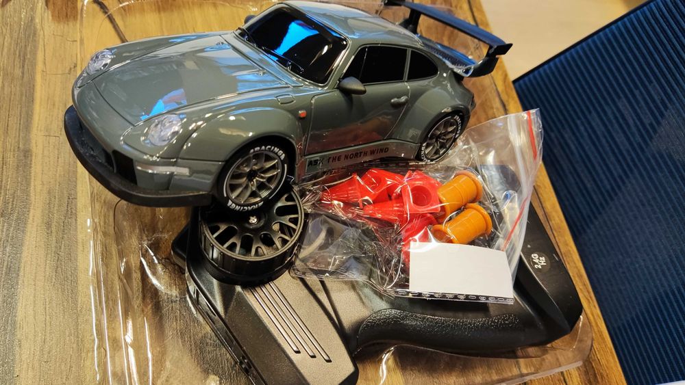 Porsche спортна кола 2,4 GHz High-Speed 4WD RC Drift Car 8х гуми