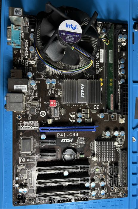 Материнская плата в сборе