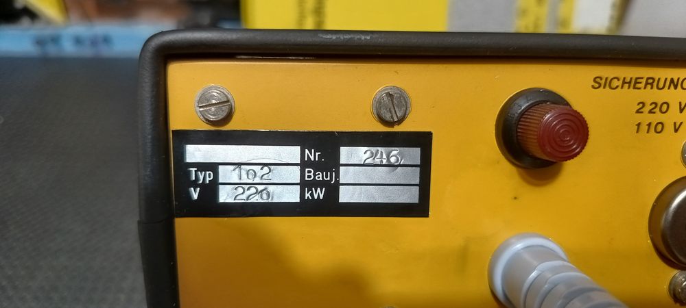 Frecvențmetru cu tuburi Nixie