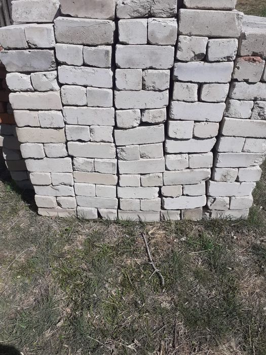 Продам кирпичи