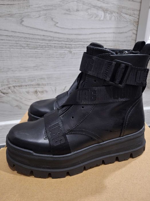 Боти UGG, размер 39