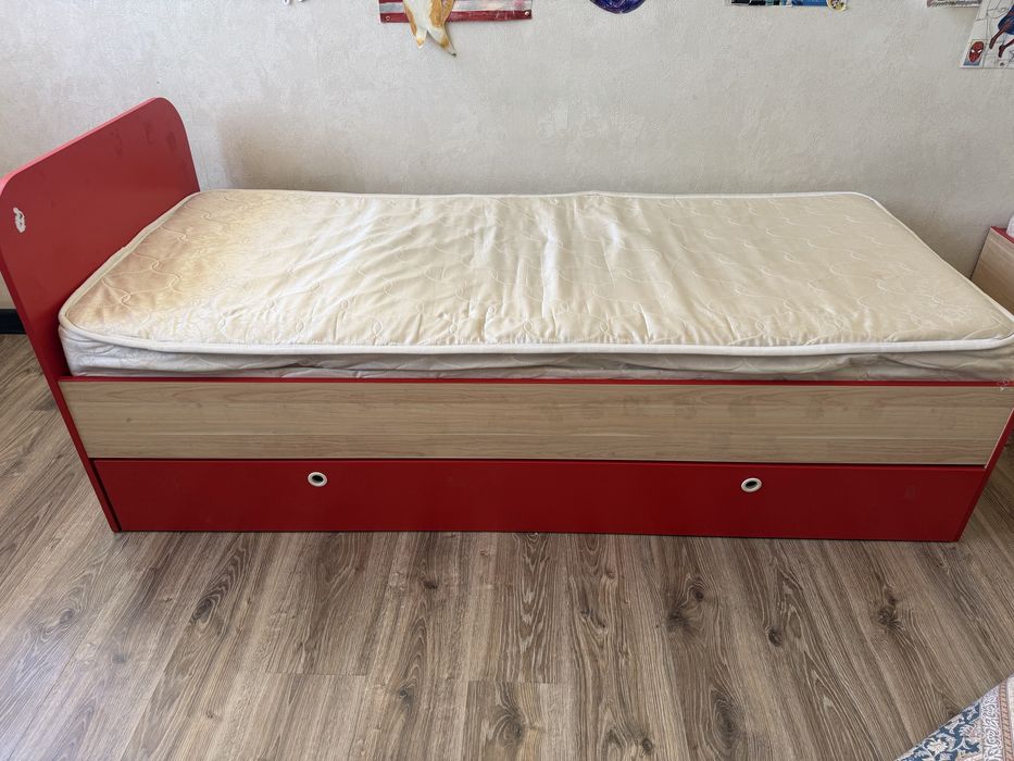 Продам кровать односпальная