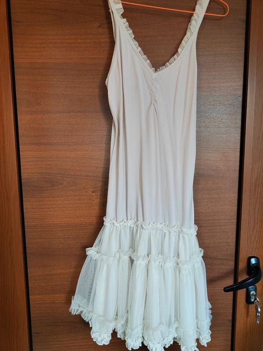 Красиви рокли, официални и ежедневни