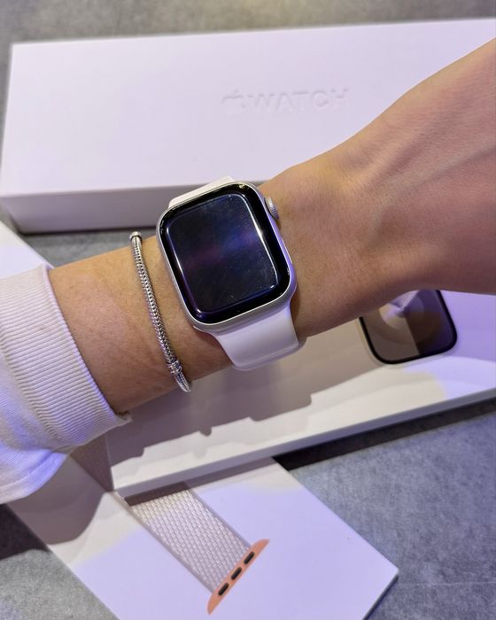 Apple Watch Series 9, 41 мм, Starlight