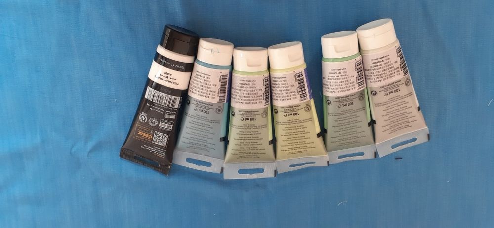 Акриловые краски фосфоросцентные.