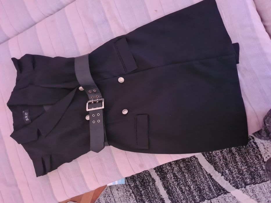 Vând rochie tip sacou