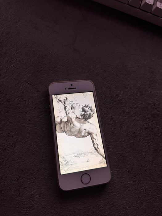 Iphone 5s, в отличном состоянии