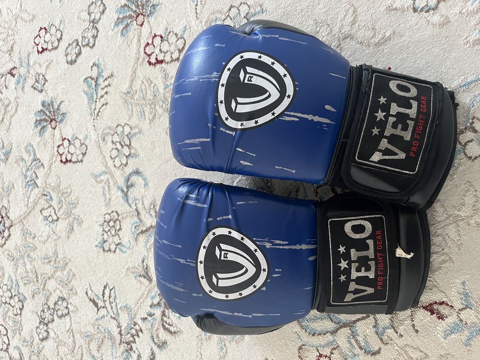 Перчатки для бокса