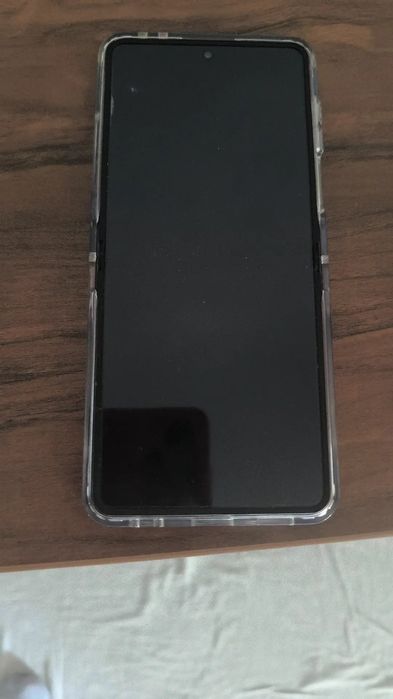 Samsung Galaxy Z Flip7  sotladi kam shlatgan