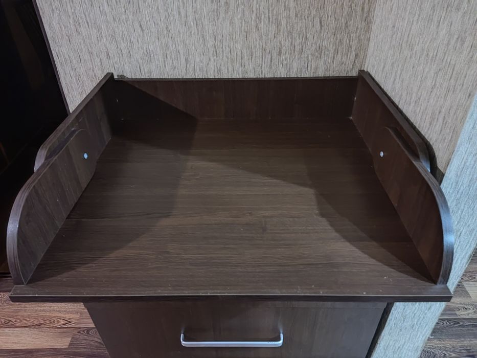 Пеленальный столик