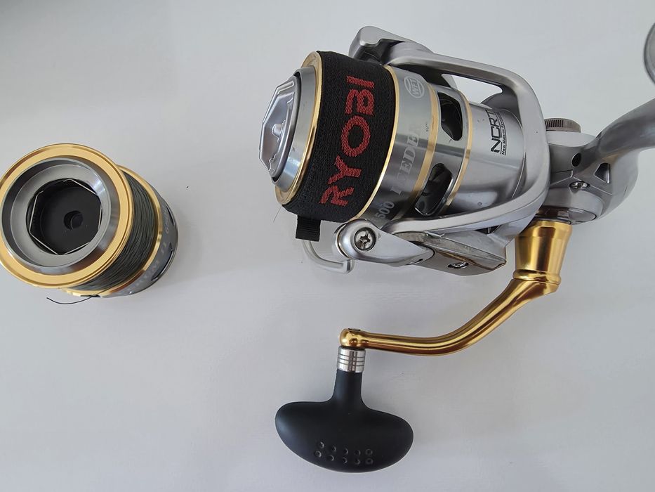Mulimeta de feeder Ryobi
