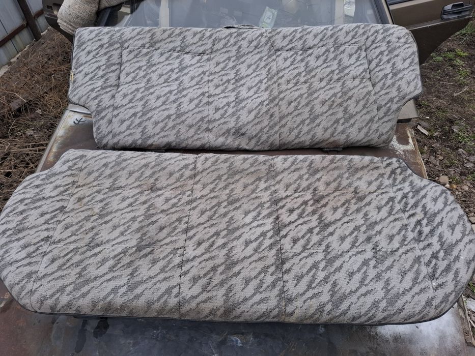 ЗАПЧАСТИ (двери,сидения,бампера)