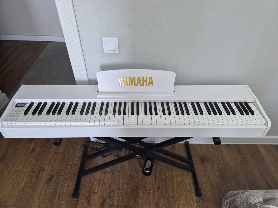 Продаётся фортепиано YAMAHA