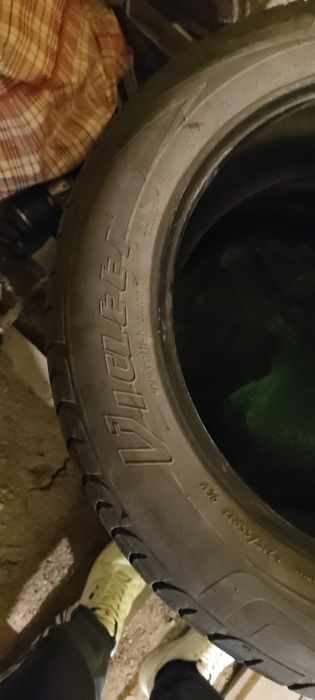 Шины 215/55 R17.