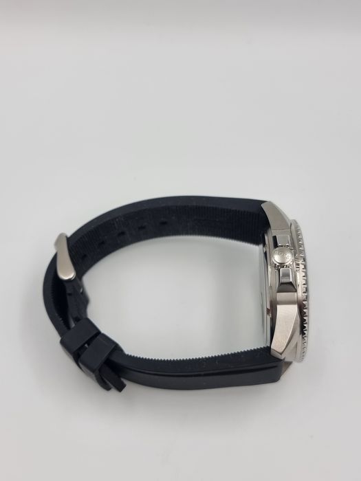 Amanet F28: Ceas Hugo Boss HB.457.1.27.3708

Memorie 500GB
3