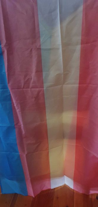 Steaguri Lgbt pride, curcubeu, trans