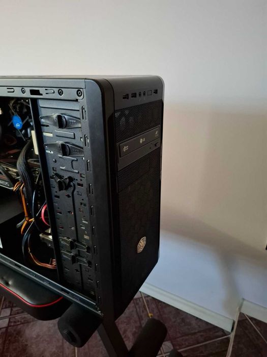 Геймръски PC  - AORUS 1080TI 11gb, 32 gb RAM, 512 SSD M2 + HDD отделно