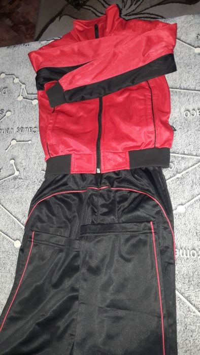 Спортивный костюм