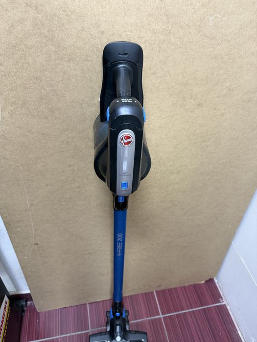Вертикална прахосмукачка Hoover H-Free 200
