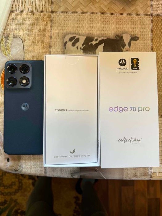 Телефон motorola edge 70 pro