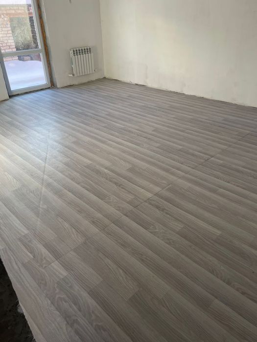 Продам линолеум в отличном состоянии