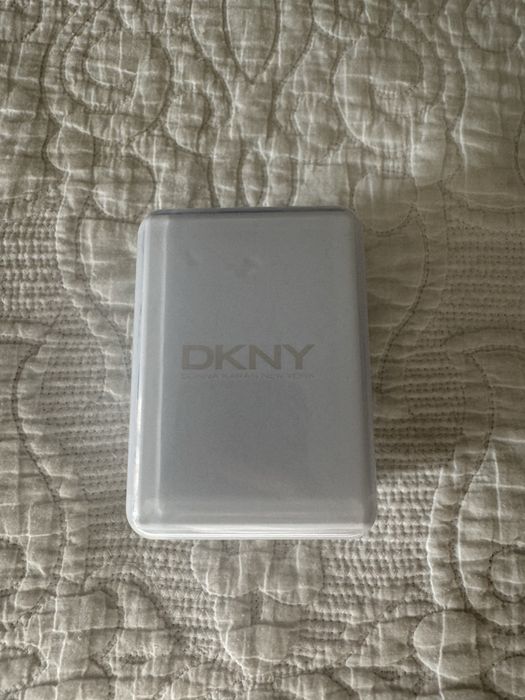 DKNY керамичен часовник в бяло
