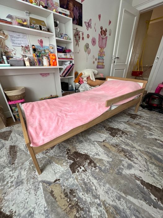 Продам Кровать IKEA