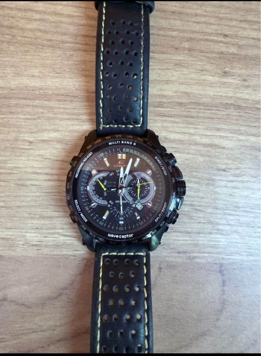 Часовници Vincero и Casio