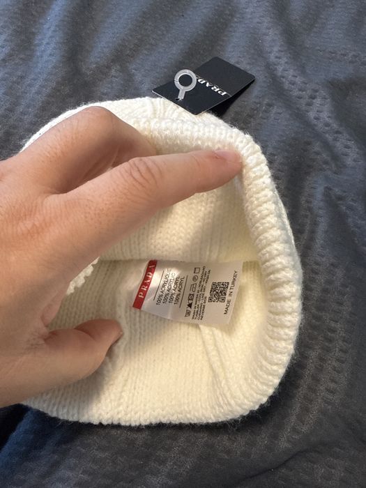 Caciula Prada alba Premium