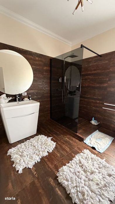 Casă de vânzare – 250 mp | Teren 863 mp | Vânători, Vrancea.