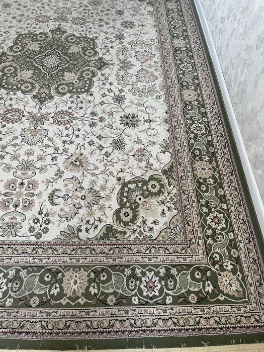 Ковер в хорошем состоянии