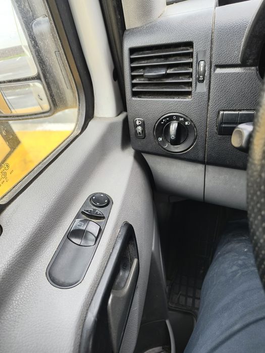 Vând Volkswagen Crafter