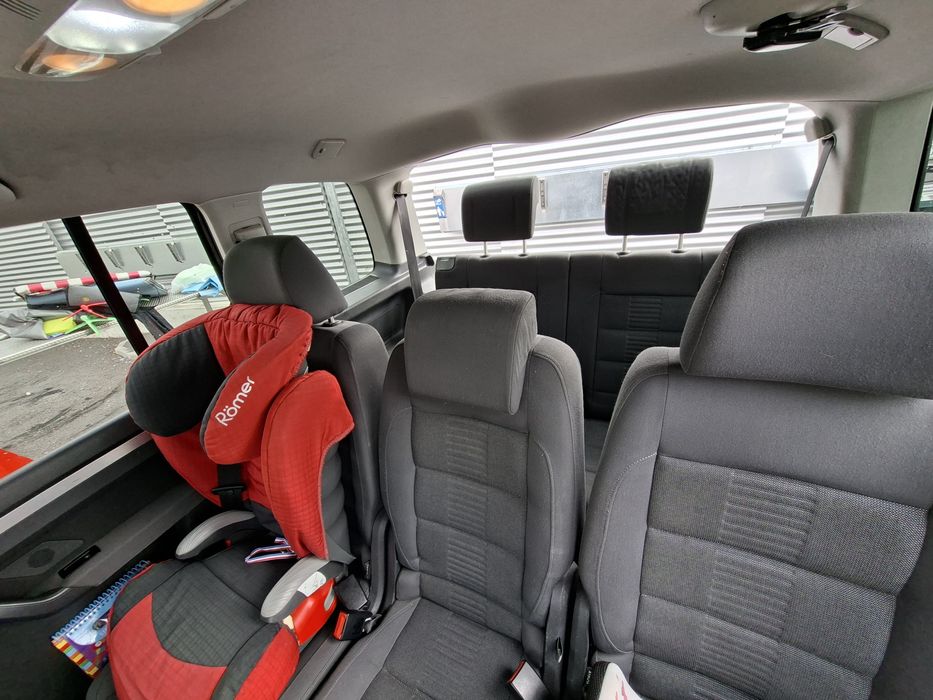 Vand volkswagen touran 7 locuri - highline 2.0 tdi - dsg- 170 cp