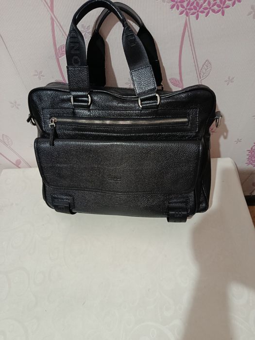 Продается портфель.