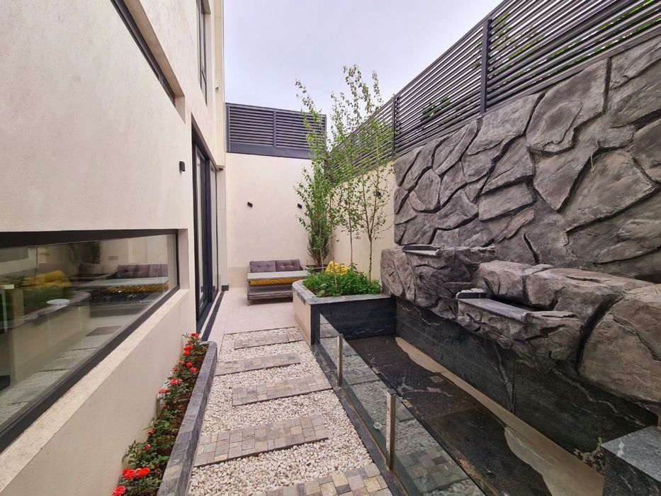 Ул.Шукура Бурханова ( Центр Луначарского )