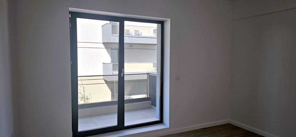 Apartament 3 camere,2 bai,etaj 1/3,lift,an constructie 2026