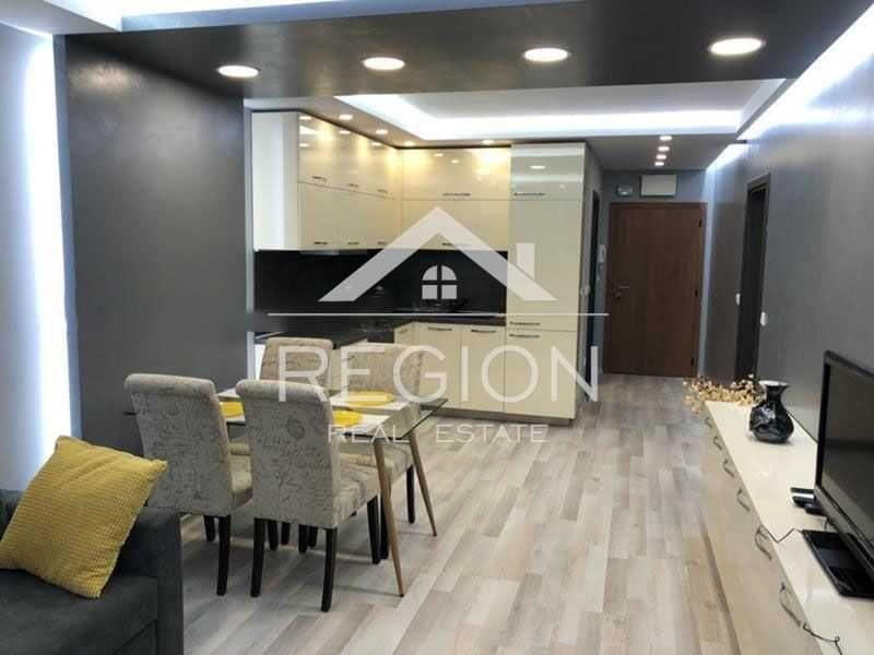 Дава се под наем Двустаен апартамент в Варна, Център - 71 кв.м за 550 € - Снимка #1