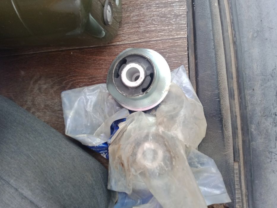 Сайлентблок на пассат