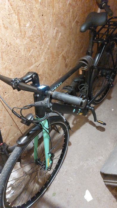 Vând bicicleta electrica 28 inch pe baterie impecabil