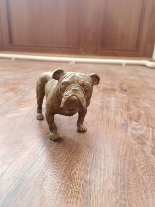 Всем доброго  продаётся сувенир собака бульдог сделана в ручную