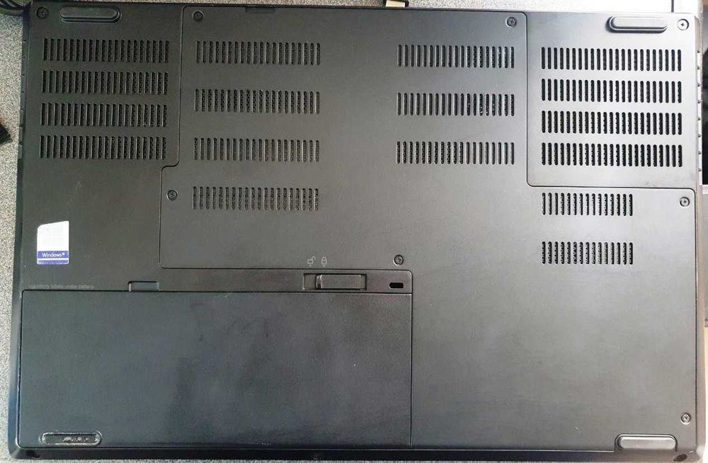 Thinkpad i7-8750H/16gb ddr4/m.2 512gb/ 4gb video xotira