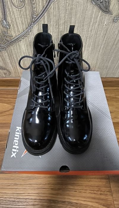 Продам сапожки на девочку, р.37