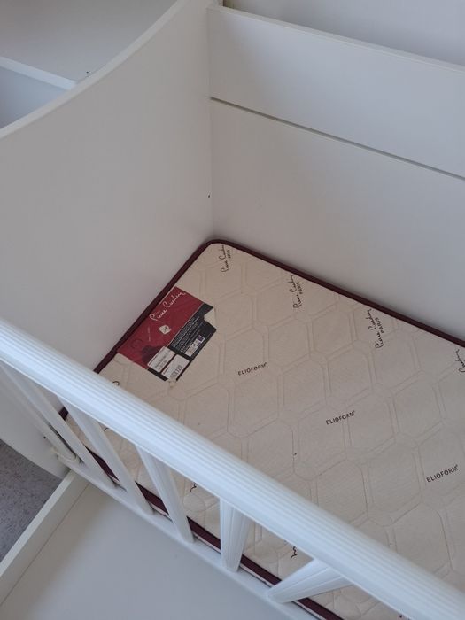 Кошара Лорели 120/60+матрак Магнифлекс Пиер Карден +подарък към нея