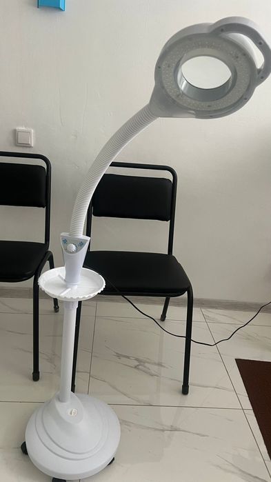 Напольная лампа-лупа Afrodita