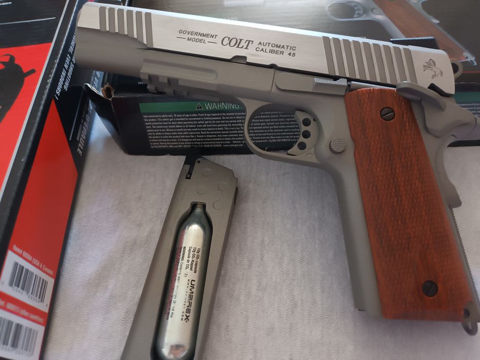 Pachet Complet Airsoft: Colt 1911 Rail Gun CO2 (Full Metal / Blowback) + Ham Swiss Arms + Bile Madbull 0.40g