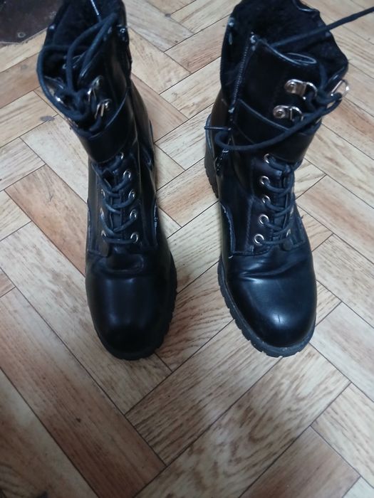 Продам полусапожки женские