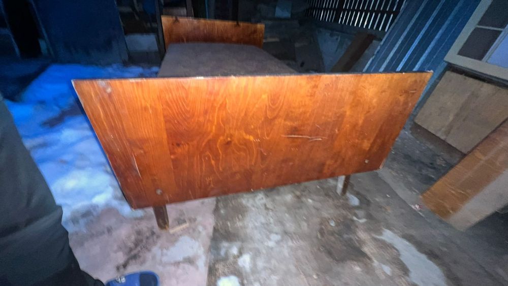 Продам кровать полуторка