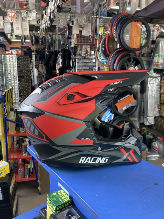 Нова Кросова Каска М // каска Крос Мотор M