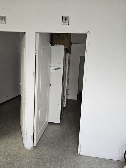Vând clădire comercial sau rezidential