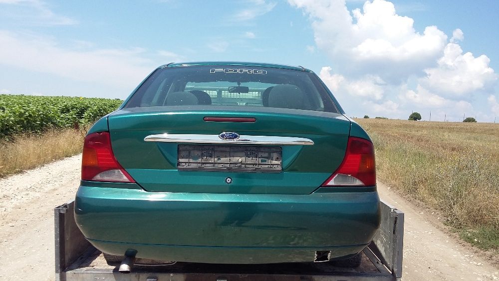 Продавам форд фокус 1.8тдди на-чàсти